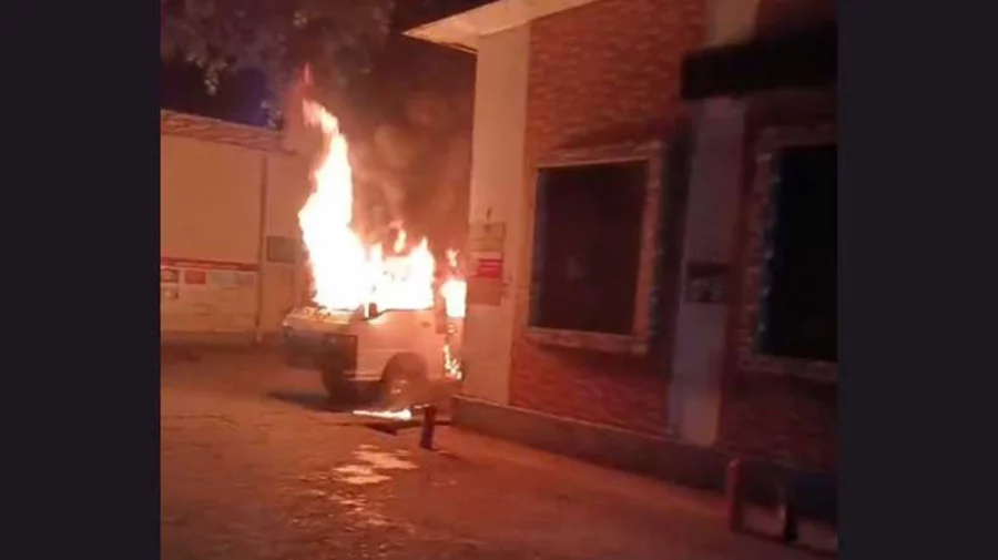 SajibKH/সিলেটে এক রাতে অ্যাম্বুলেন্স ও বাসে আগুন.webp